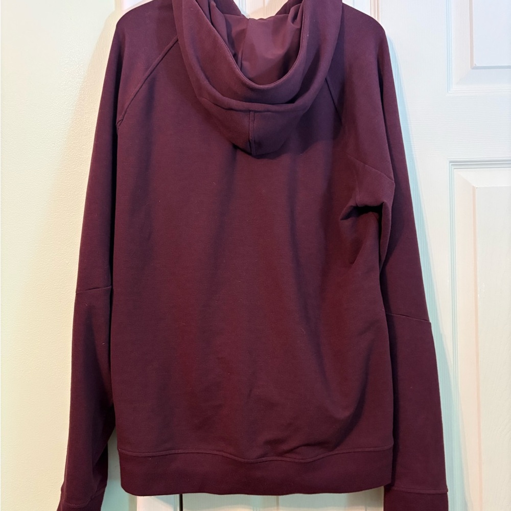 lululemon athletica Men's Maroon Hooded Sweatshirt - Picture 4 of 4